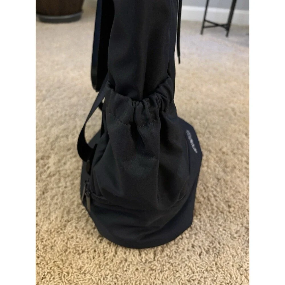 Beyond Yoga Convertible Gym Bag Backpack Black Tote Shoe Compartment Travel Yoga
